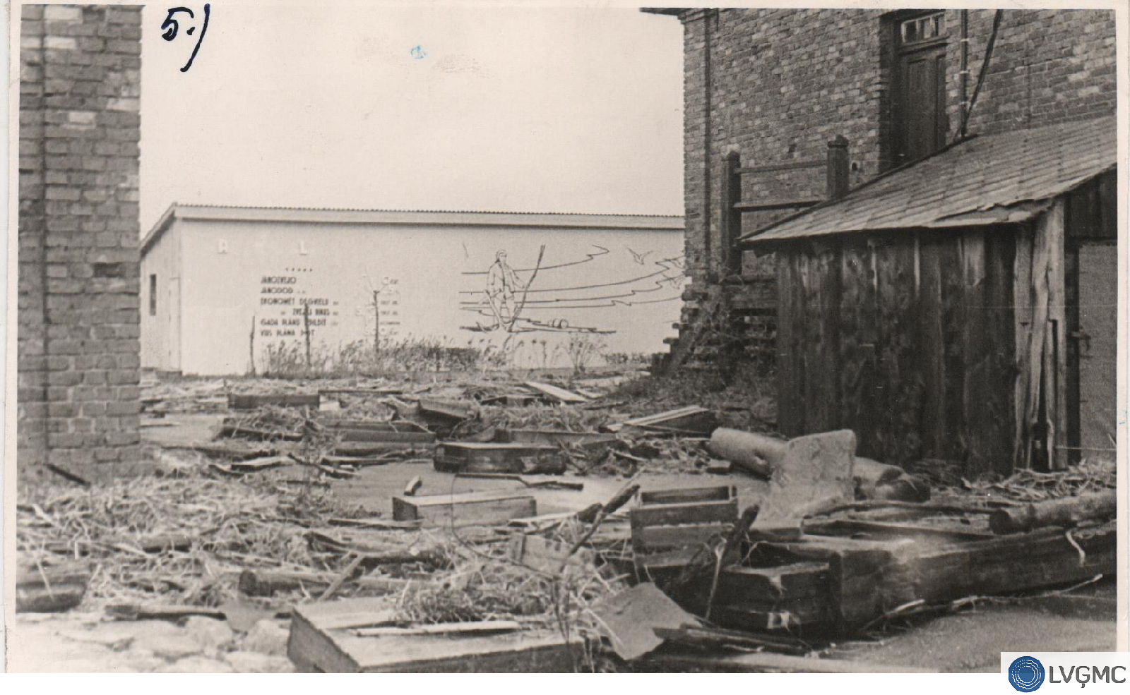 1967. gada 17.–18. oktobra vētras postījumu fotogrāfijas no LVĢMC arhīva